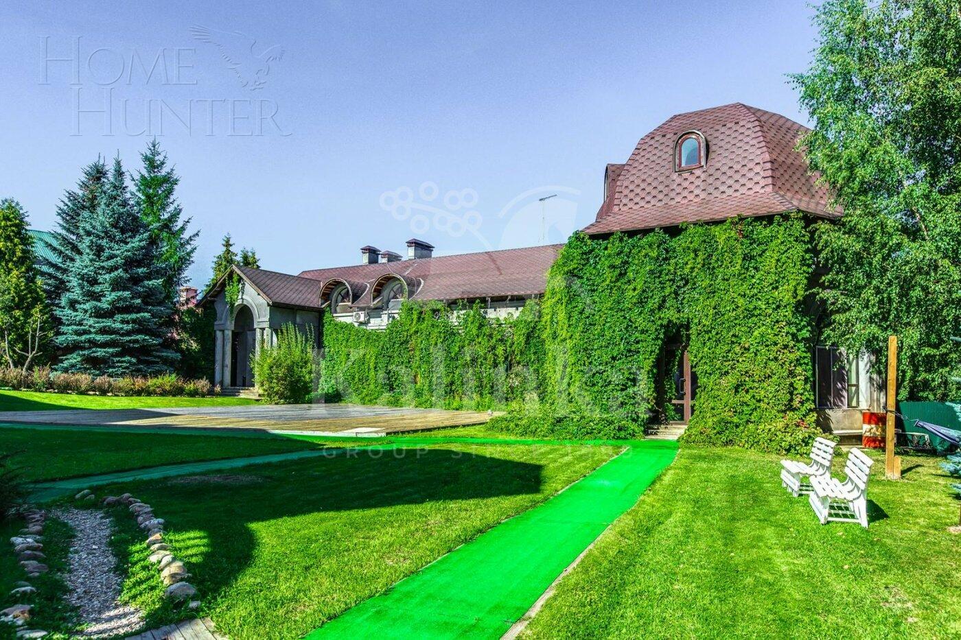 2-этажный коттедж 1 350 м² с отделкой