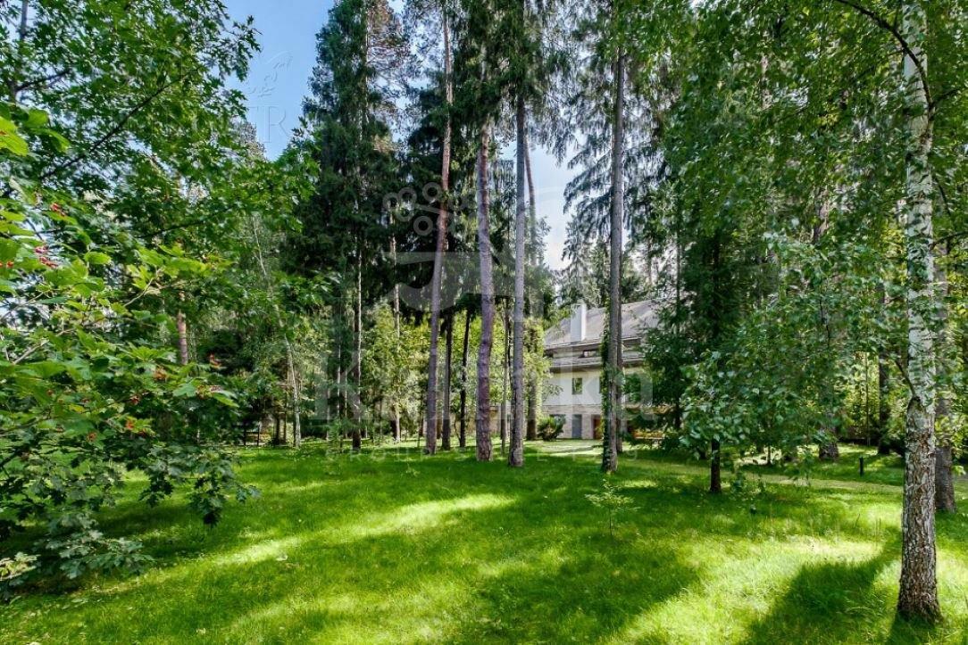 3-этажный коттедж 890.8 м² с отделкой