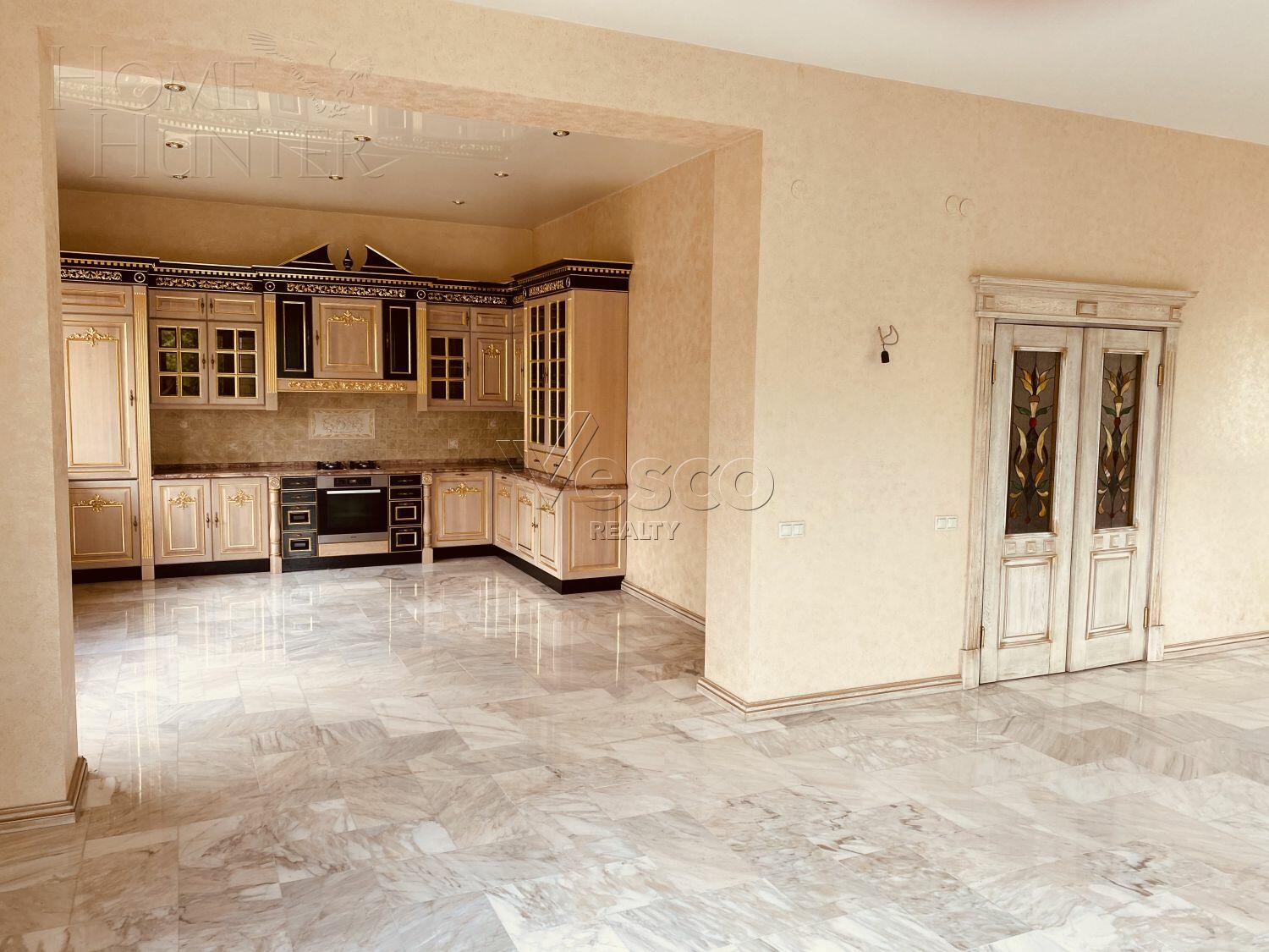 2-этажный коттедж 479.7 м² с отделкой