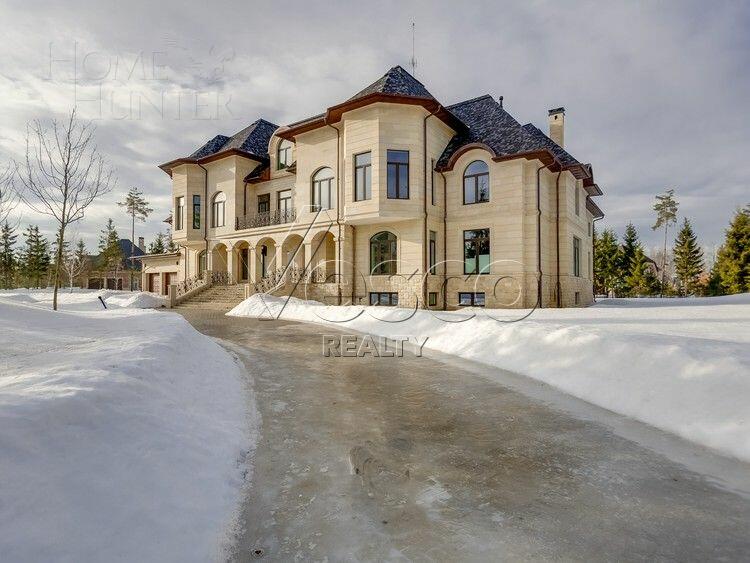 2-этажный коттедж 2 800 м² без отделки