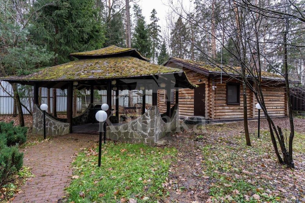 3-этажный коттедж 800 м² с отделкой