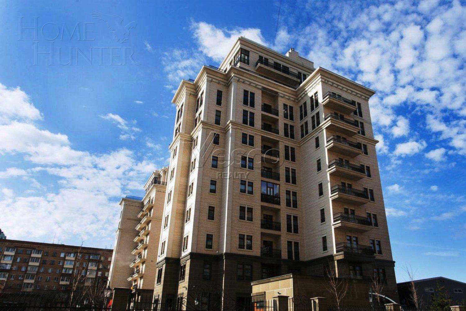 4-этажный коттедж 970 м² с отделкой