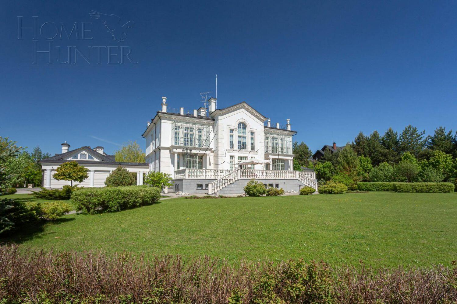 2-этажный коттедж 980 м² с отделкой