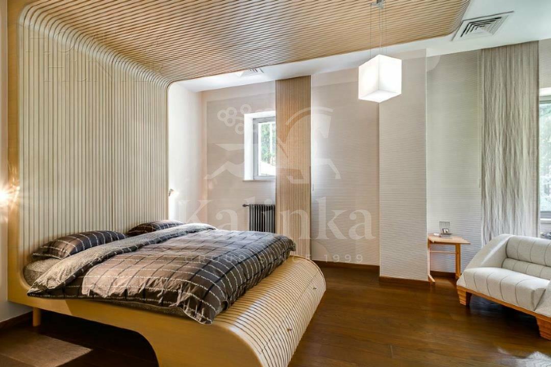 3-этажный коттедж 890.8 м² с отделкой