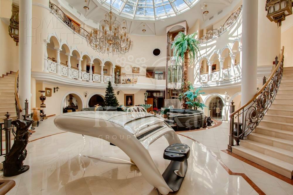 4-этажный коттедж 1 352 м² с отделкой