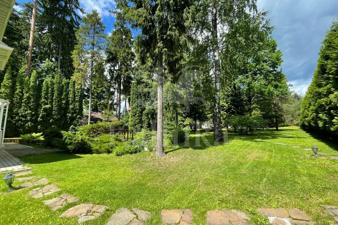 2-этажный коттедж 800 м² с отделкой