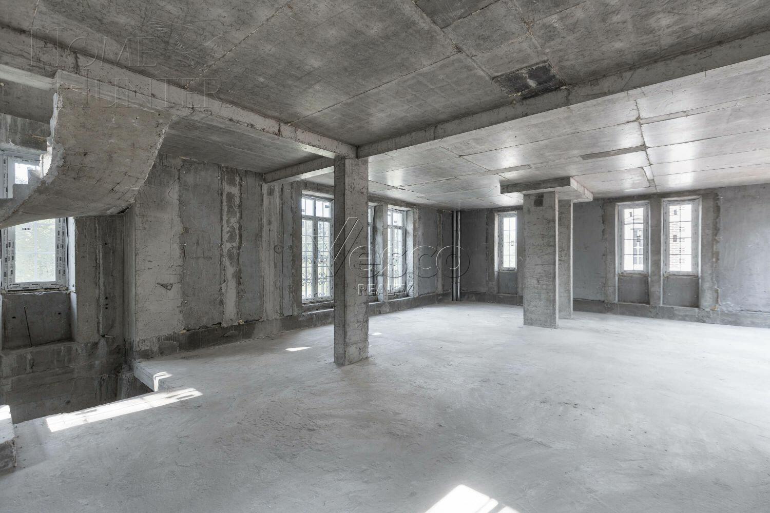 3-этажный коттедж 320 м² без отделки