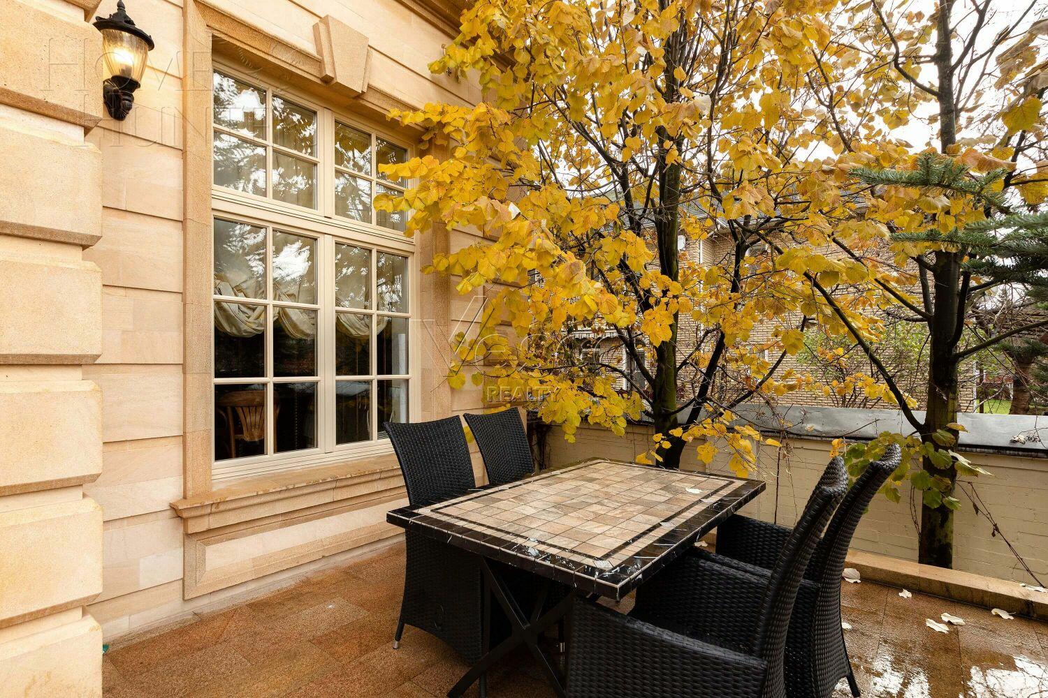 2-этажный коттедж 980 м² с отделкой