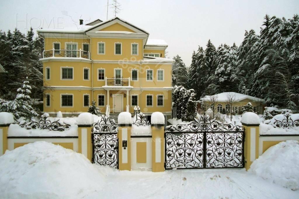 3-этажный коттедж 900 м² с отделкой