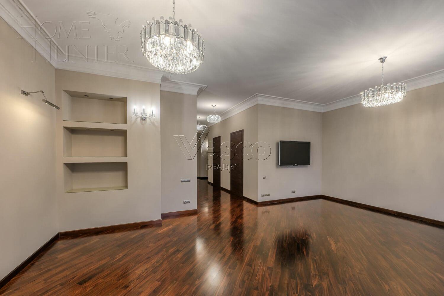 5-КОМН. КВАРТИРА С ОТДЕЛКОЙ 187.8 М² НА 4 ЭТАЖЕ