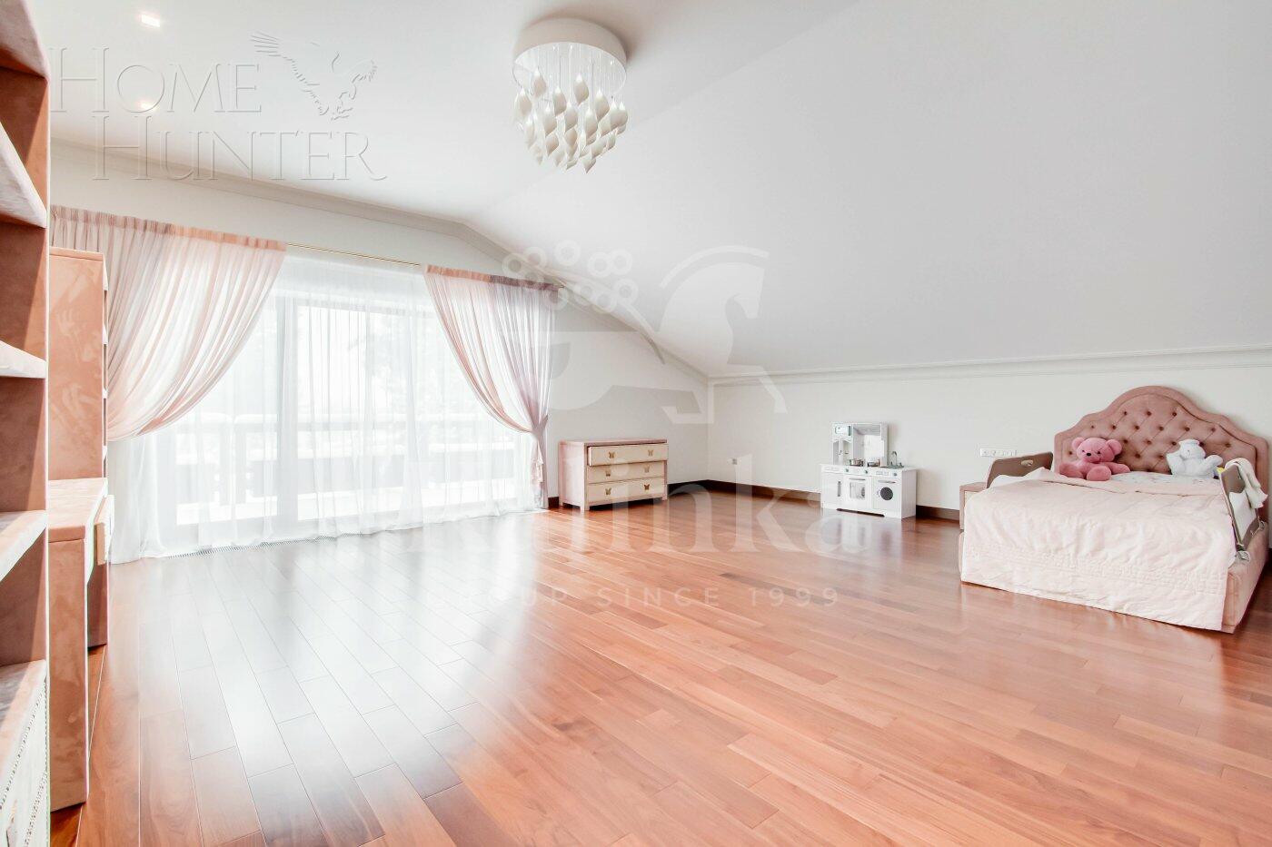 2-этажный коттедж 1 200 м² с отделкой