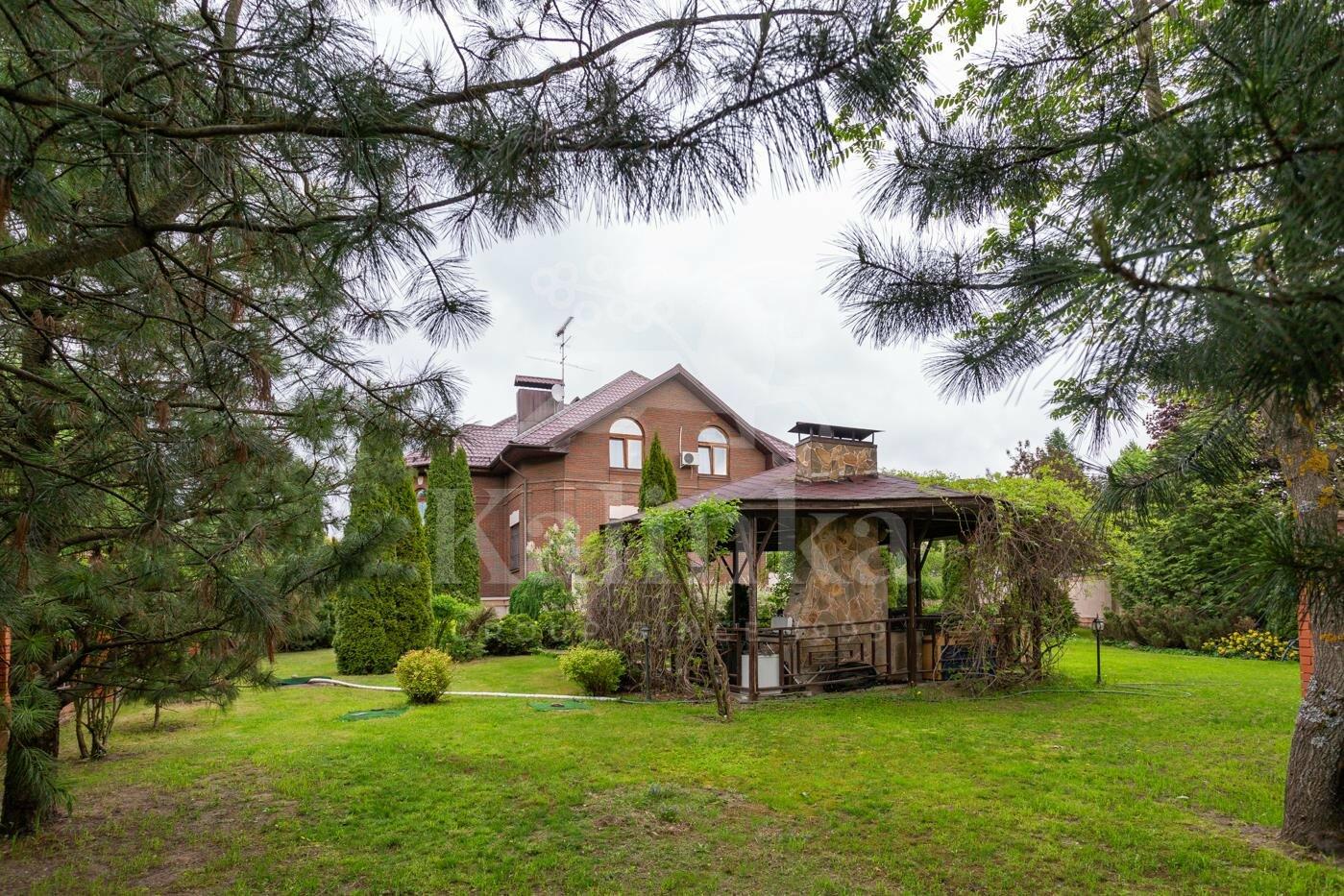 2-этажный коттедж 550 м² с отделкой