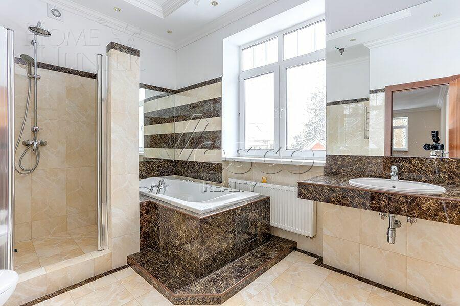 2-этажный коттедж 342 м² с отделкой