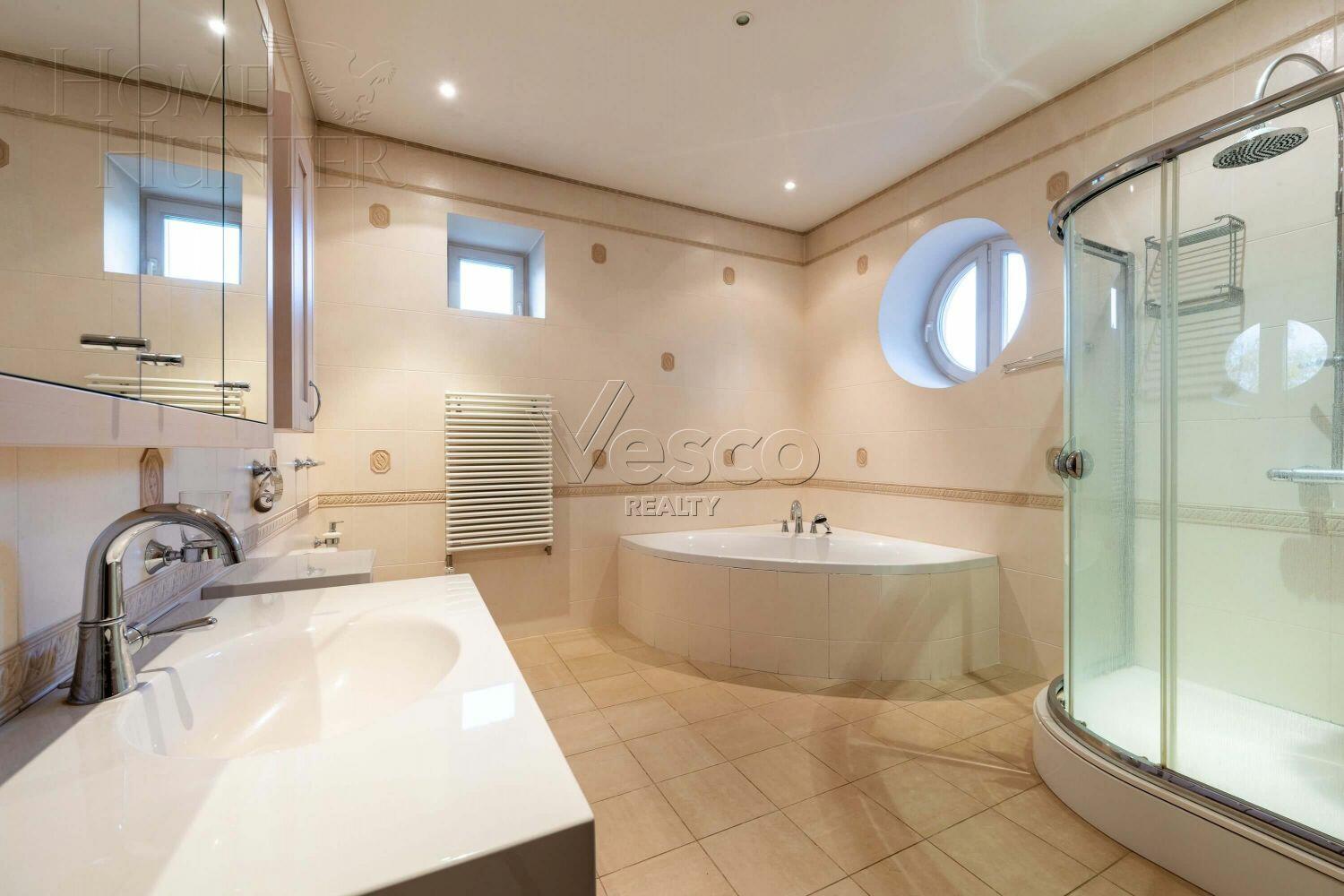 2-этажный коттедж 495 м² с отделкой