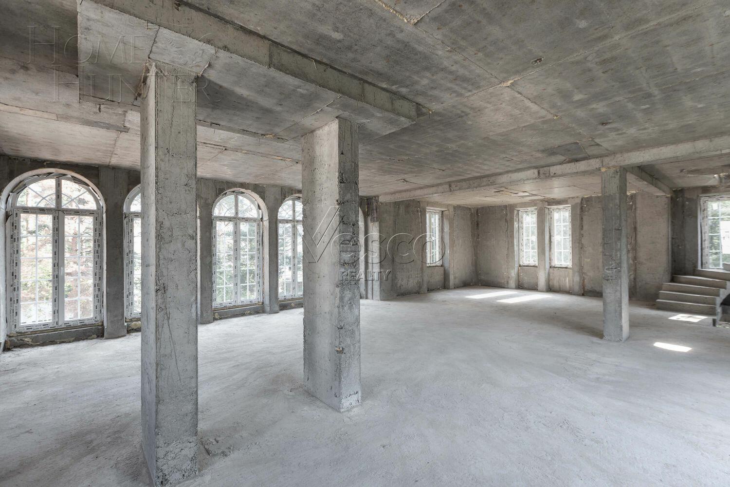 3-этажный коттедж 320 м² без отделки