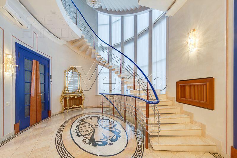 2-этажный коттедж 900 м² с отделкой