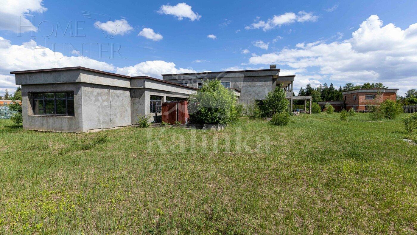 2-этажный коттедж 1 620 м² без отделки