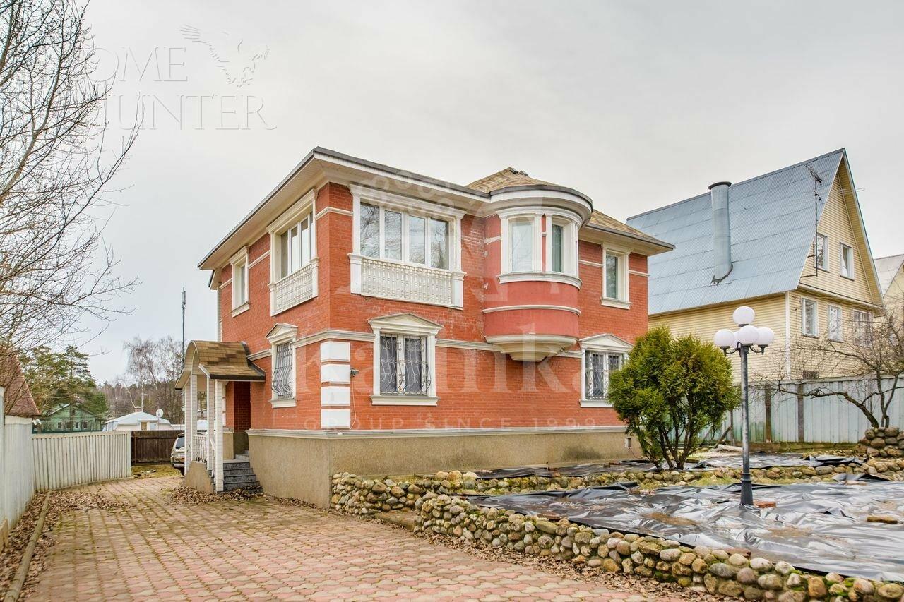 2-этажный коттедж 300 м² с отделкой