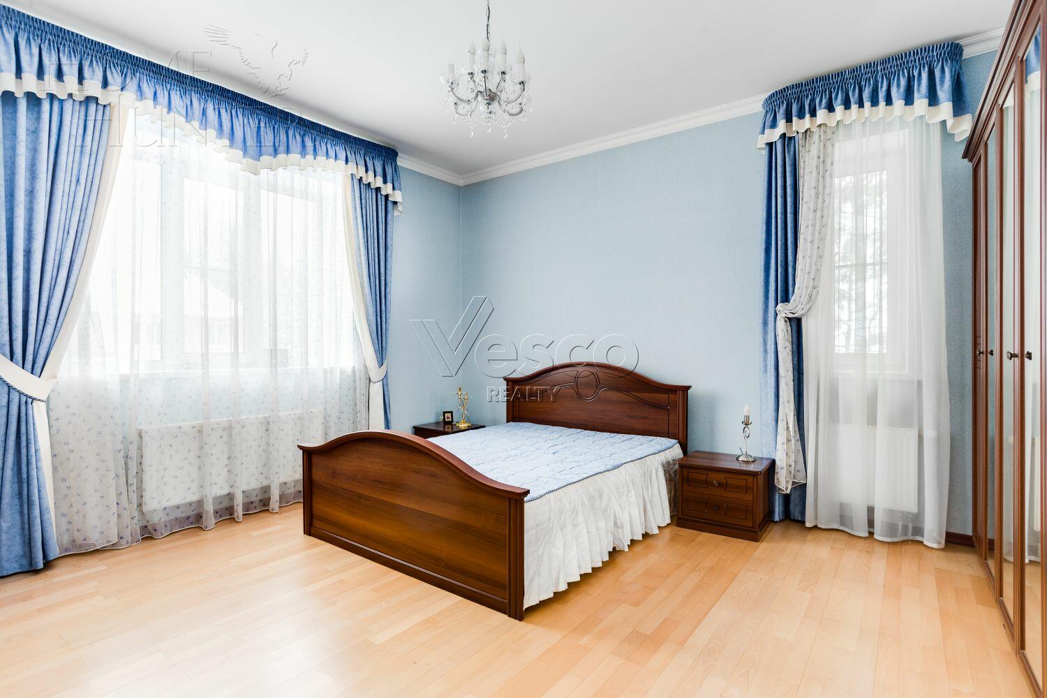 3-этажный коттедж 256 м² с отделкой