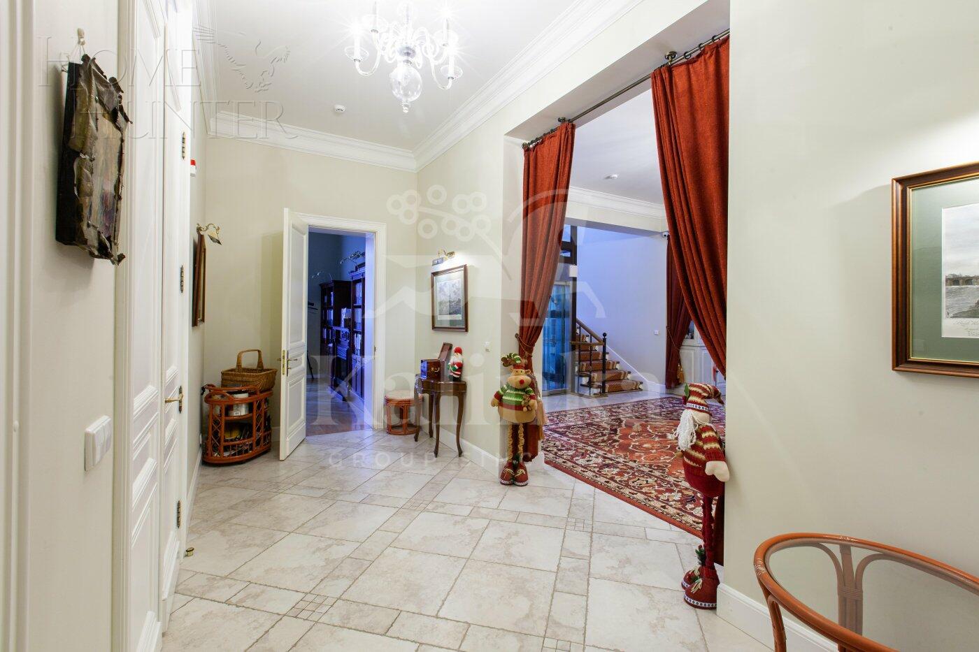 4-этажный коттедж 970 м² с отделкой