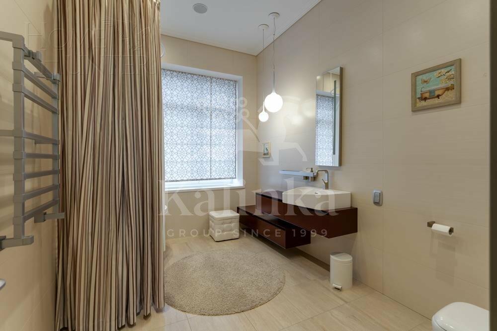 2-этажный коттедж 320 м² с отделкой