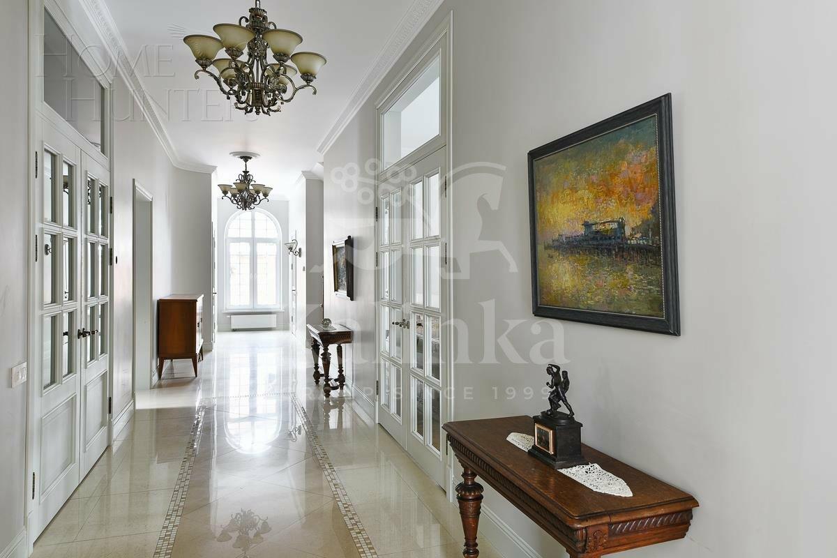 2-этажный коттедж 435 м² с отделкой