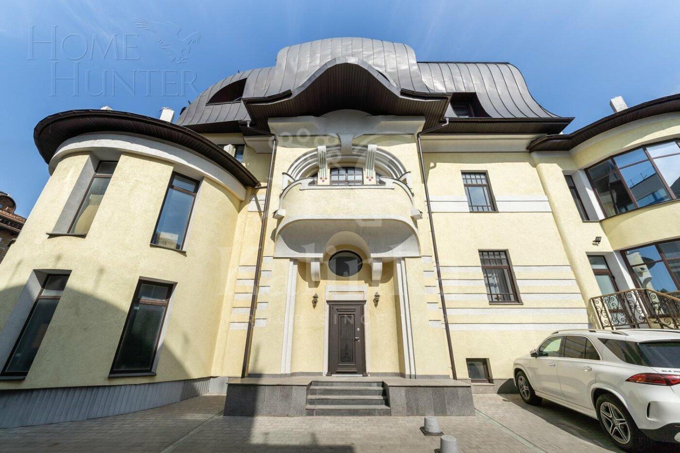 3-этажный коттедж 695 м² без отделки