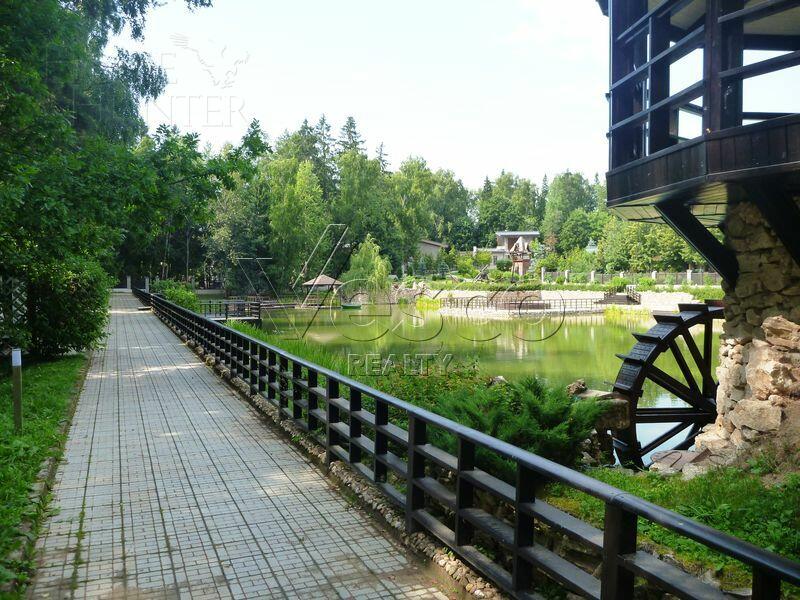 2-этажный коттедж 710 м² с отделкой