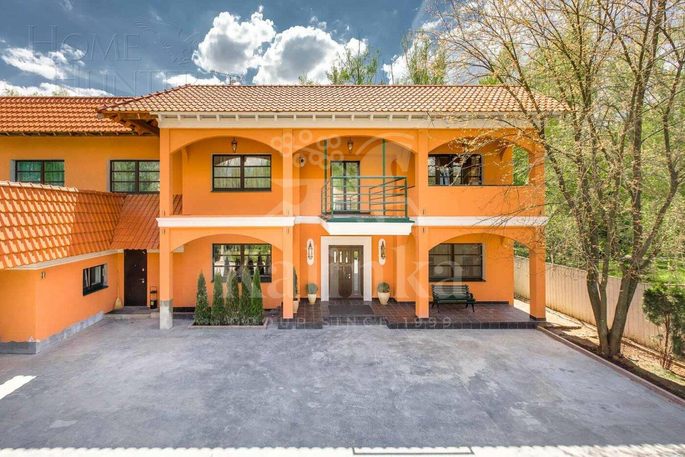 2-этажный коттедж 760 м² с отделкой