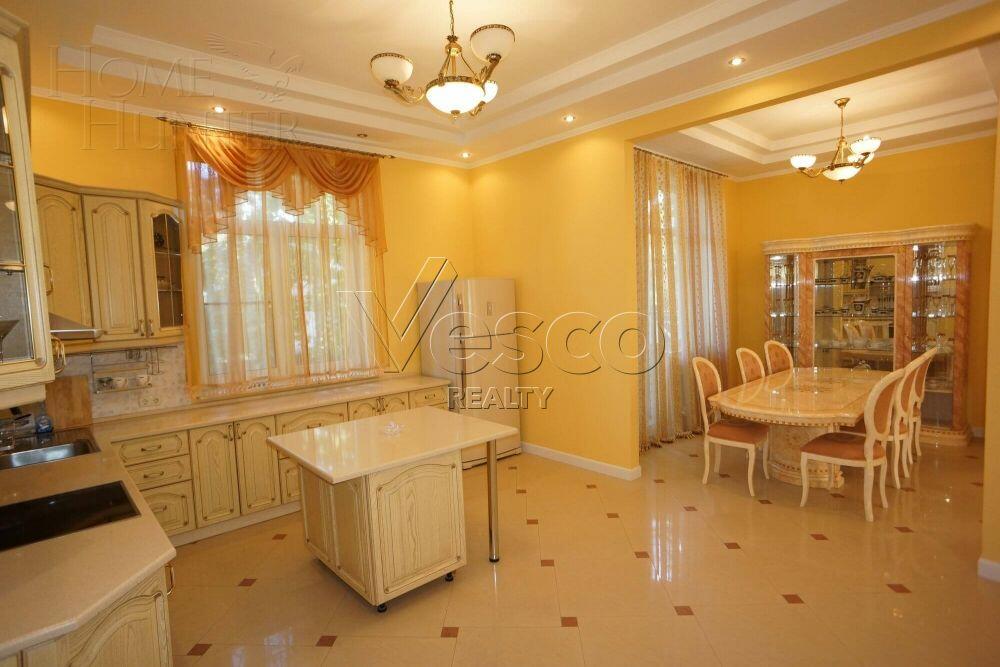 2-этажный коттедж 525 м² с отделкой