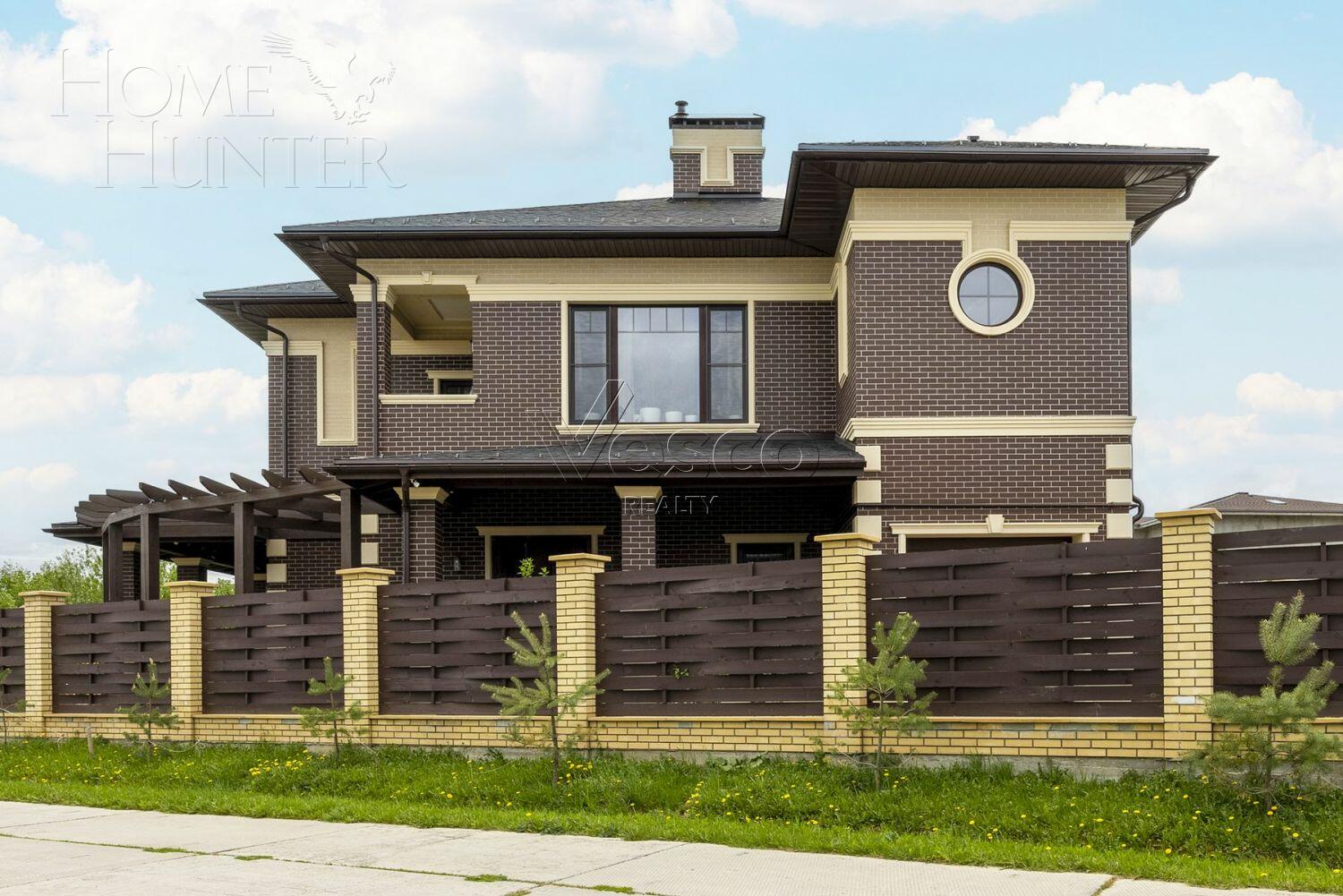 2-этажный коттедж 270 м² с отделкой