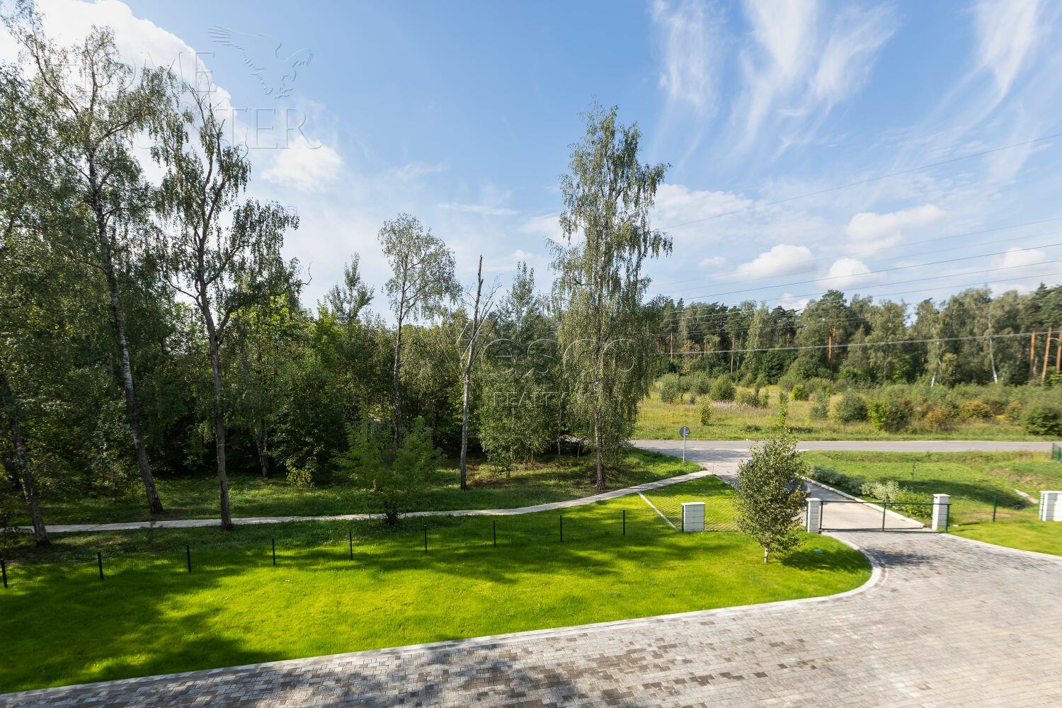 3-этажный коттедж 320 м² без отделки