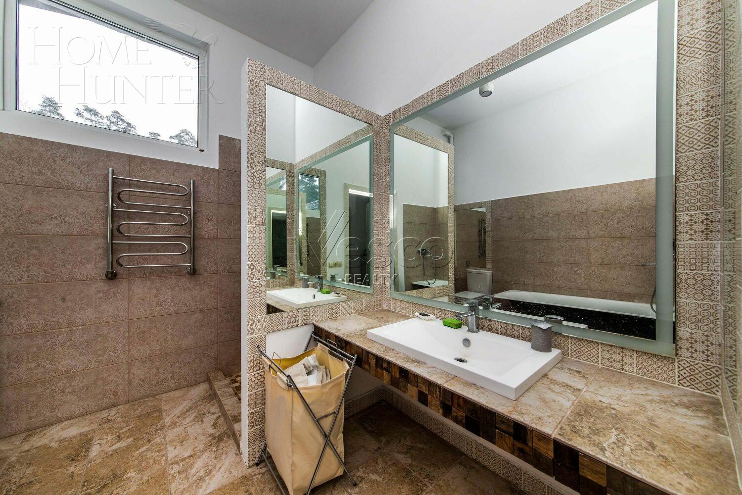 2-этажный коттедж 300 м² с отделкой