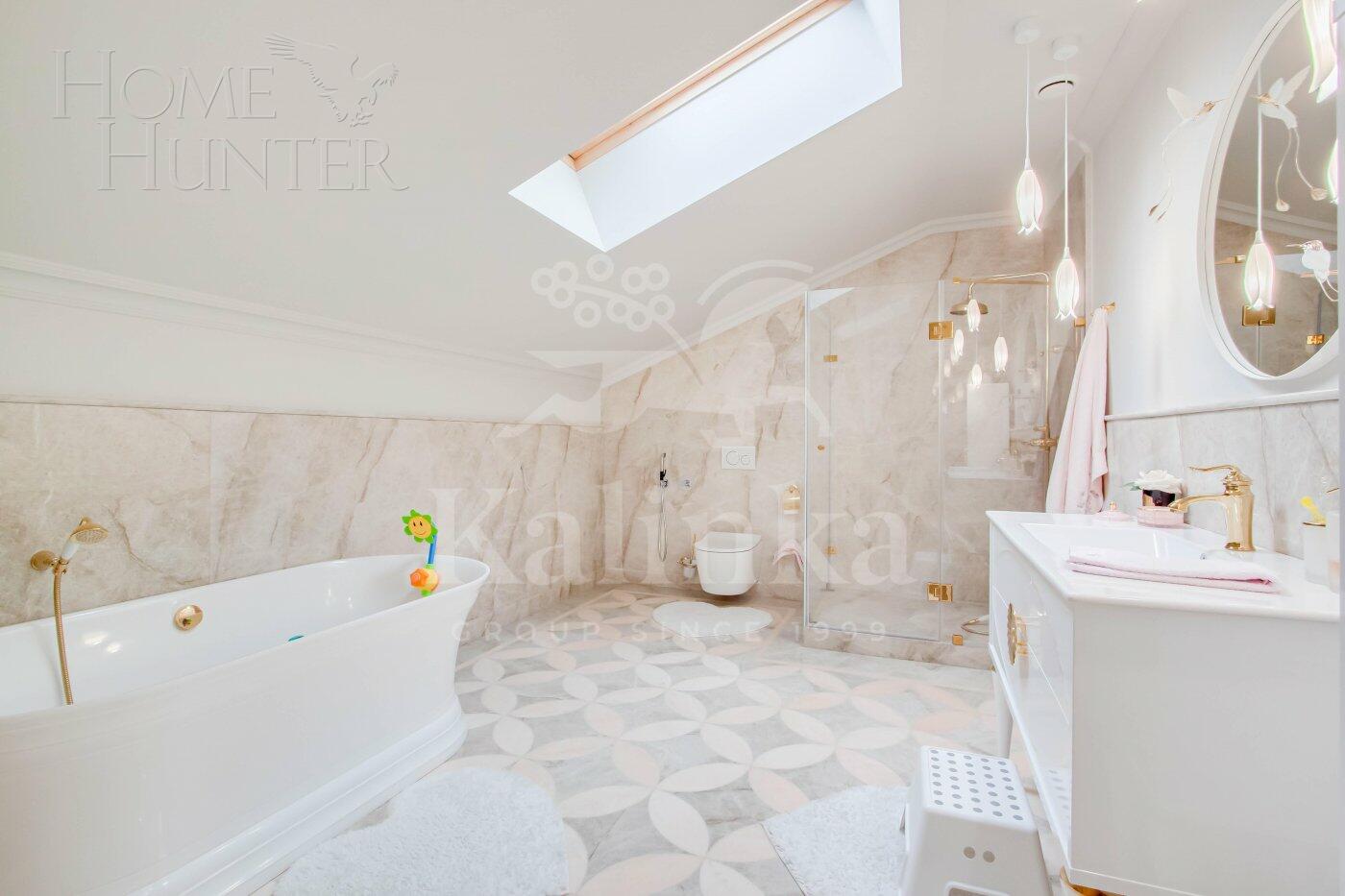 2-этажный коттедж 1 200 м² с отделкой