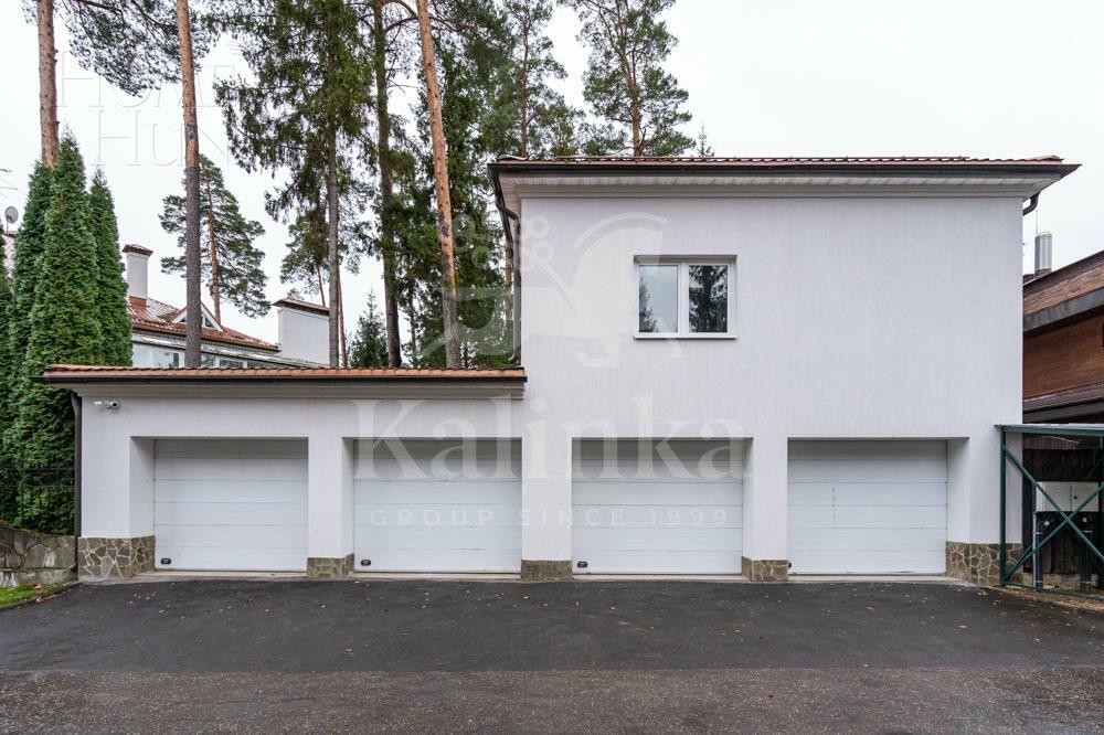 3-этажный коттедж 800 м² с отделкой