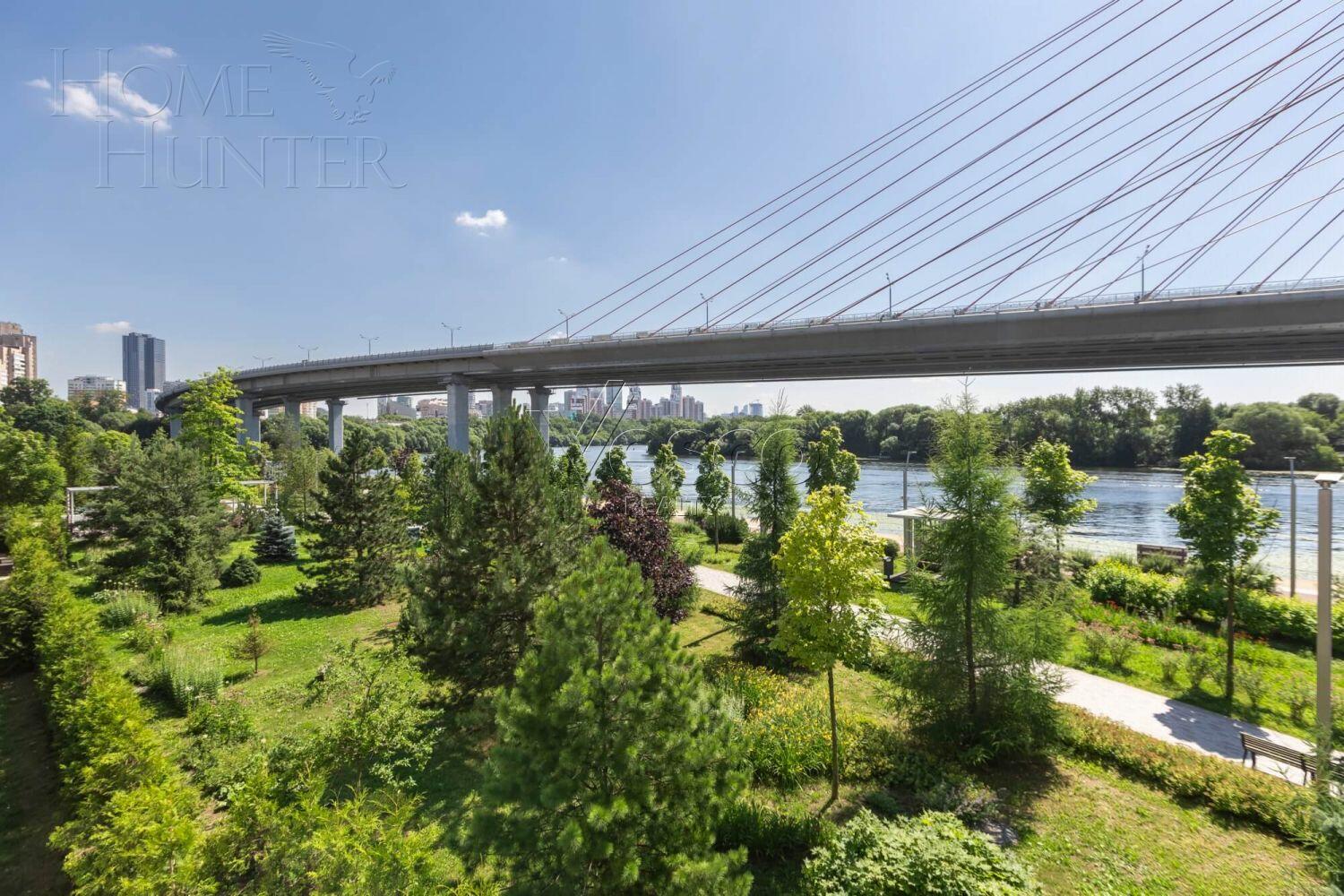 4-УРОВНЕВЫЙ ОСОБНЯК БЕЗ ОТДЕЛКИ 840 М² НА 1 ЭТАЖЕ