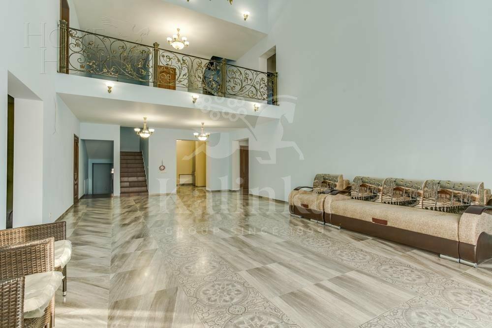 2-этажный коттедж 500 м² с отделкой