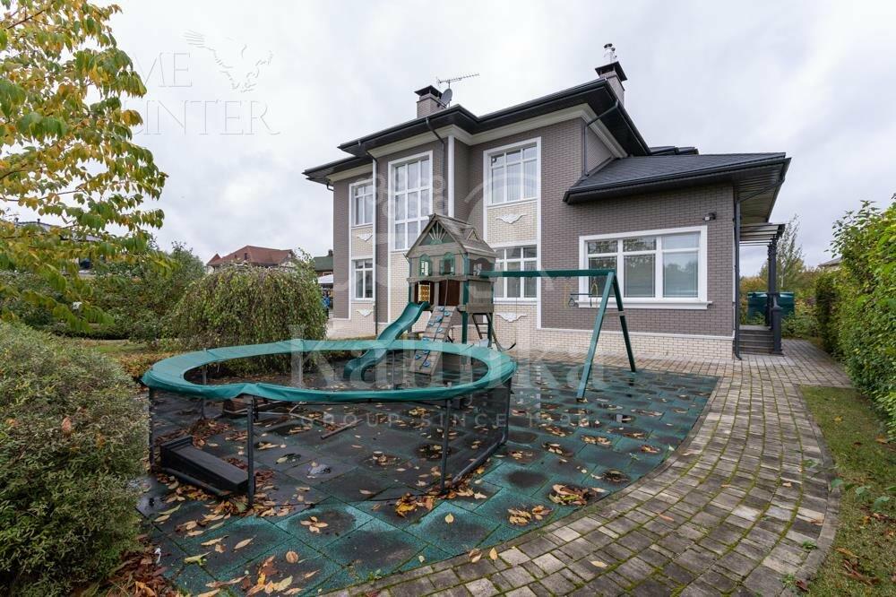 2-этажный коттедж 320 м² с отделкой
