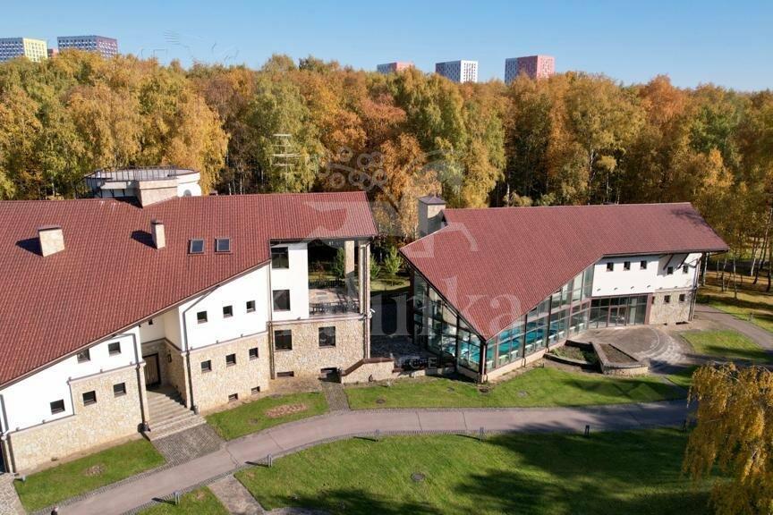 3-этажный коттедж 2 000 м² с отделкой