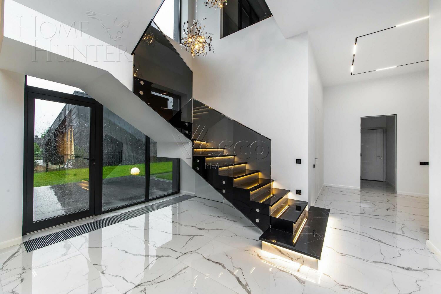 2-этажный коттедж 545 м² с отделкой