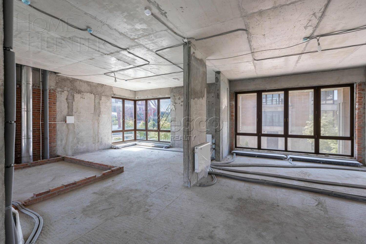 4-УРОВНЕВЫЙ ОСОБНЯК БЕЗ ОТДЕЛКИ 840 М² НА 1 ЭТАЖЕ