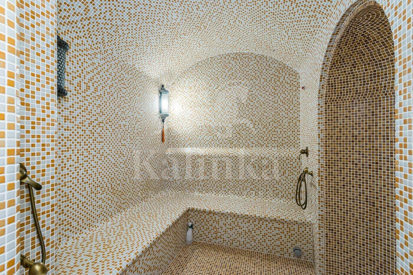 2-этажный коттедж 1 100 м² с отделкой