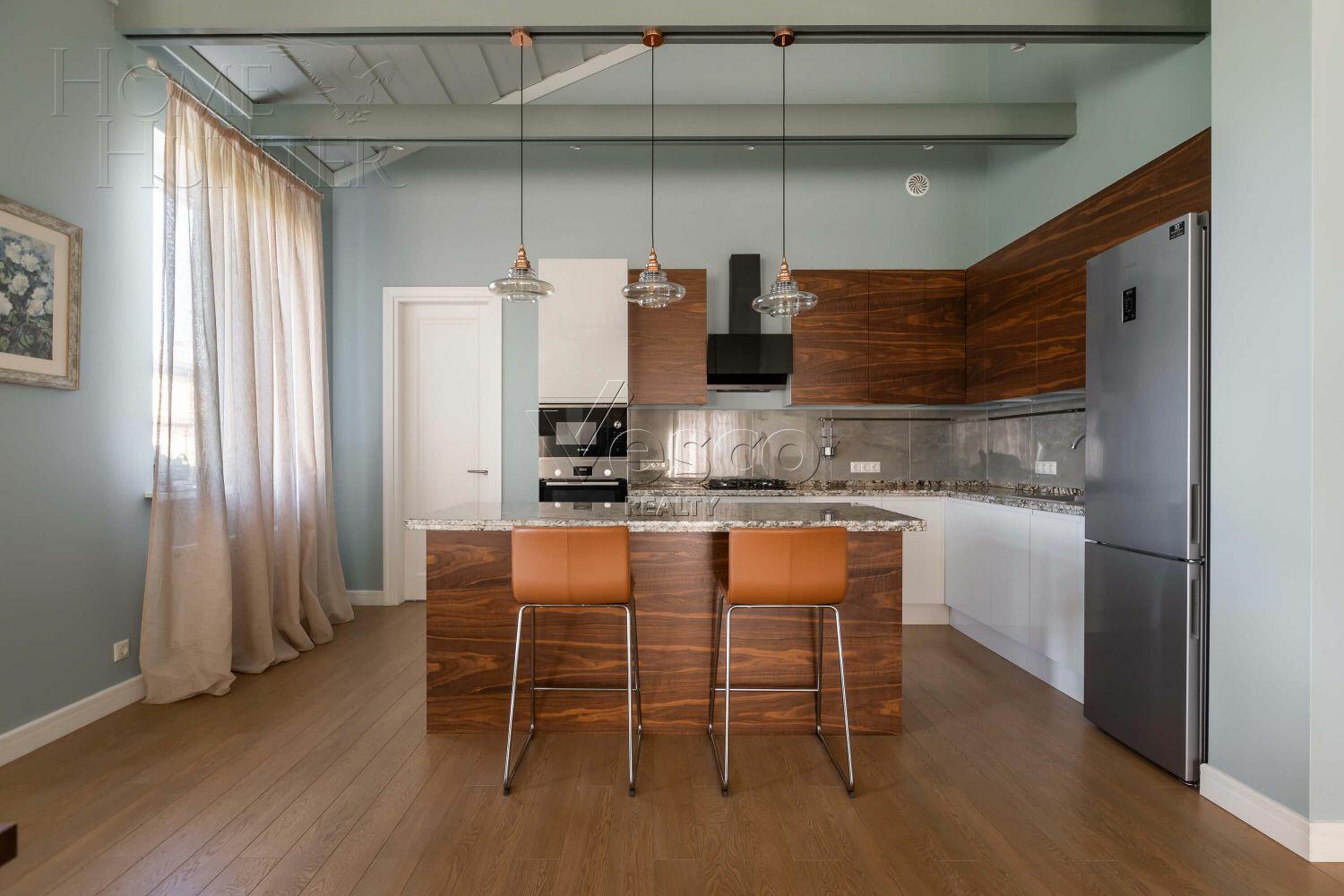 3-этажный коттедж 480 м² с отделкой