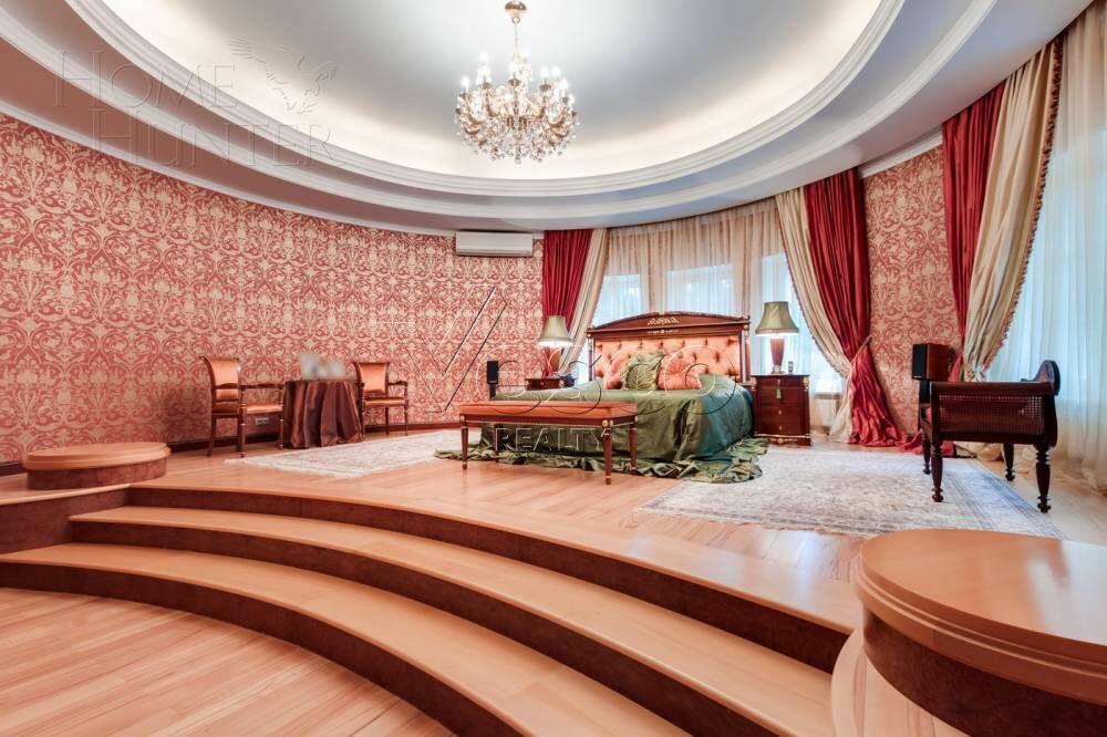 2-этажный коттедж 1 460 м² с отделкой