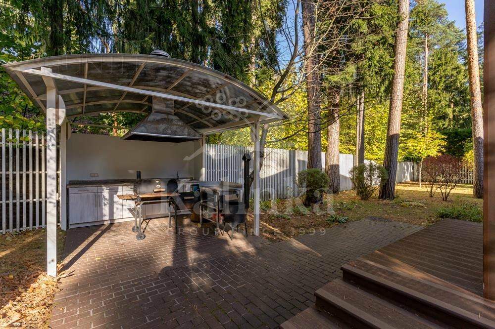 2-этажный коттедж 1 328 м² с отделкой