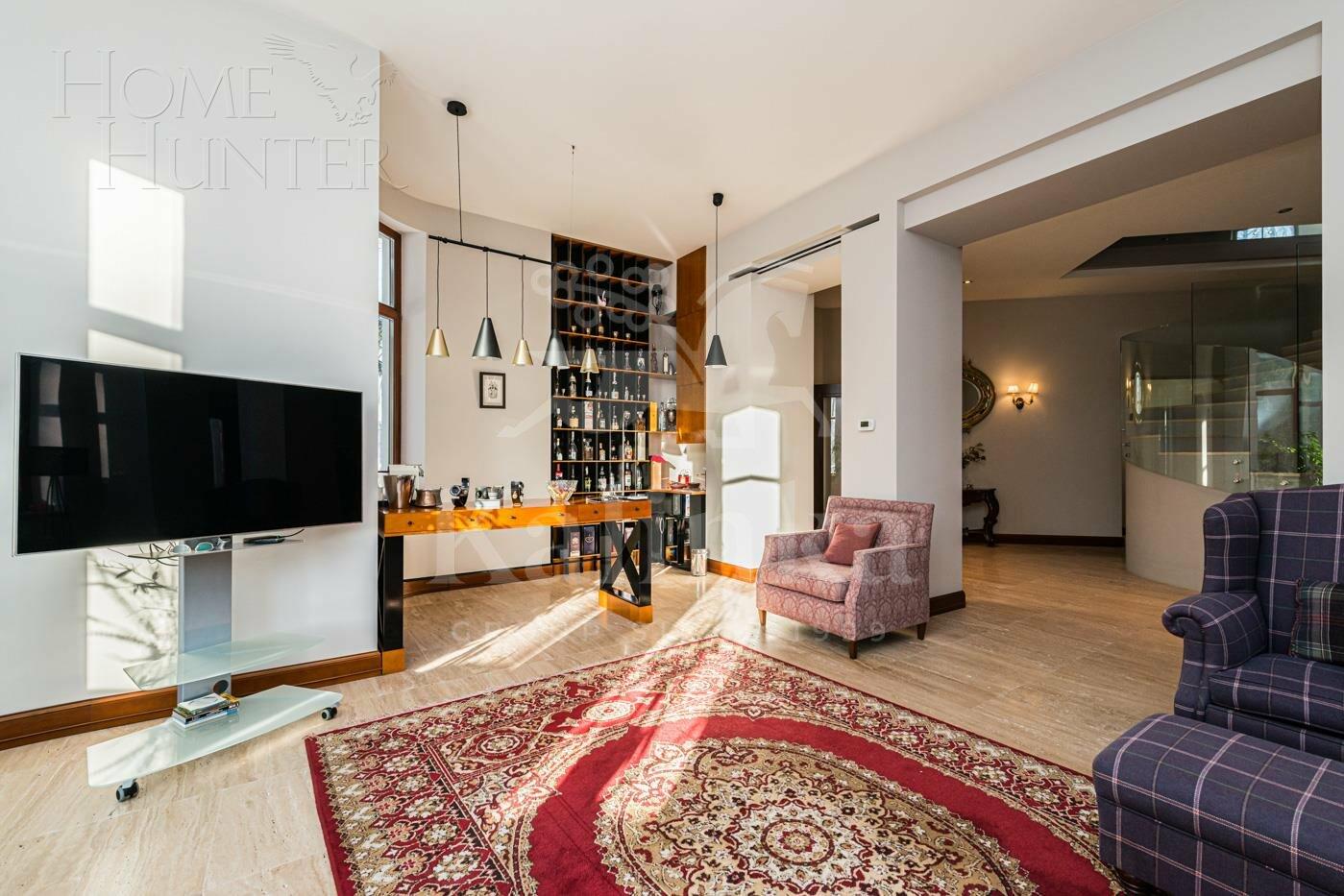 2-этажный коттедж 1 100 м² с отделкой