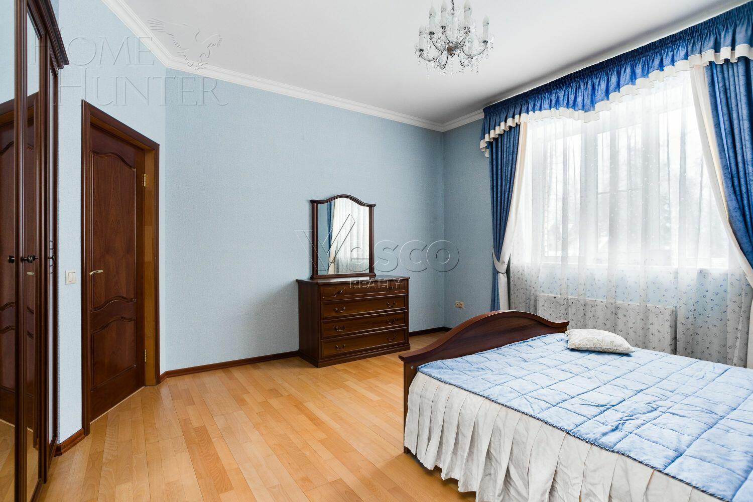 3-этажный коттедж 256 м² с отделкой