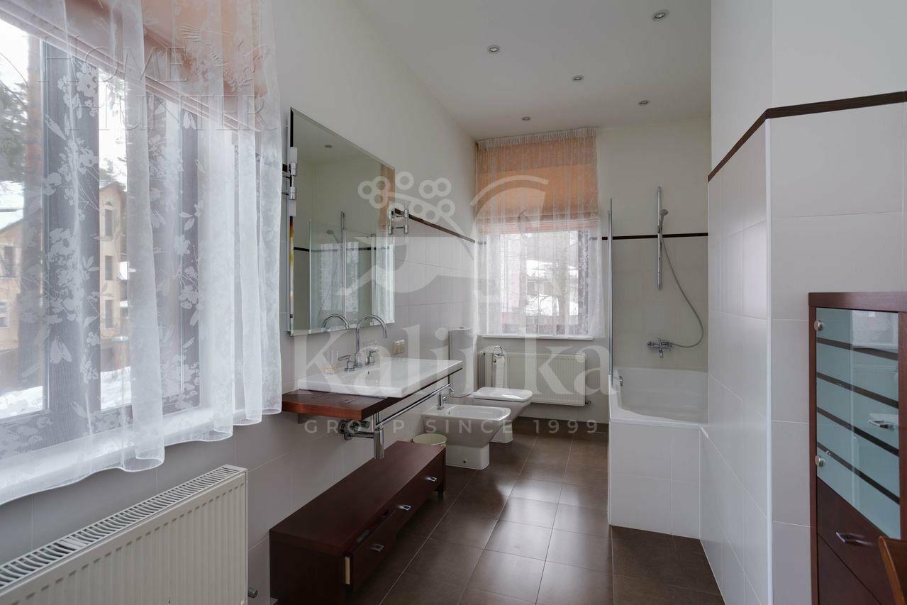 2-этажный коттедж 450 м² с отделкой