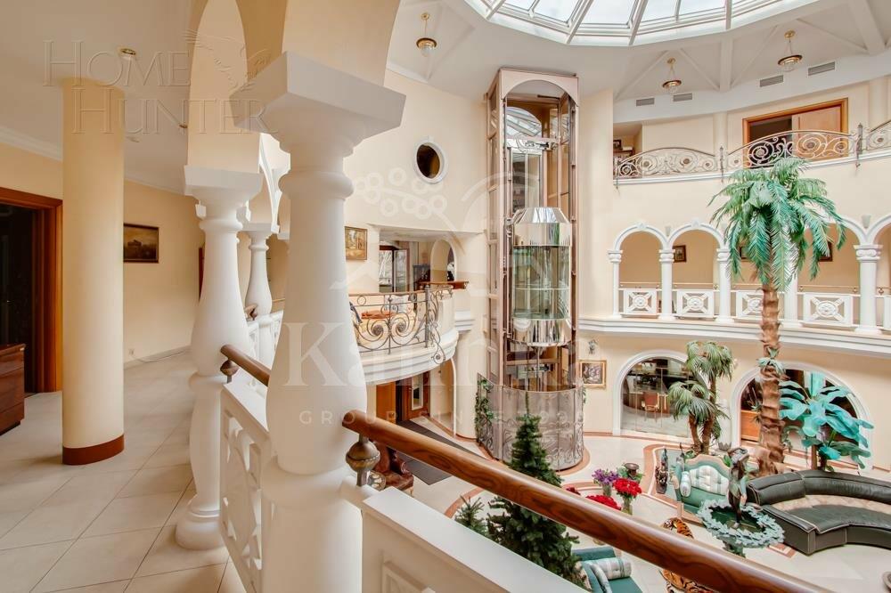 4-этажный коттедж 1 352 м² с отделкой