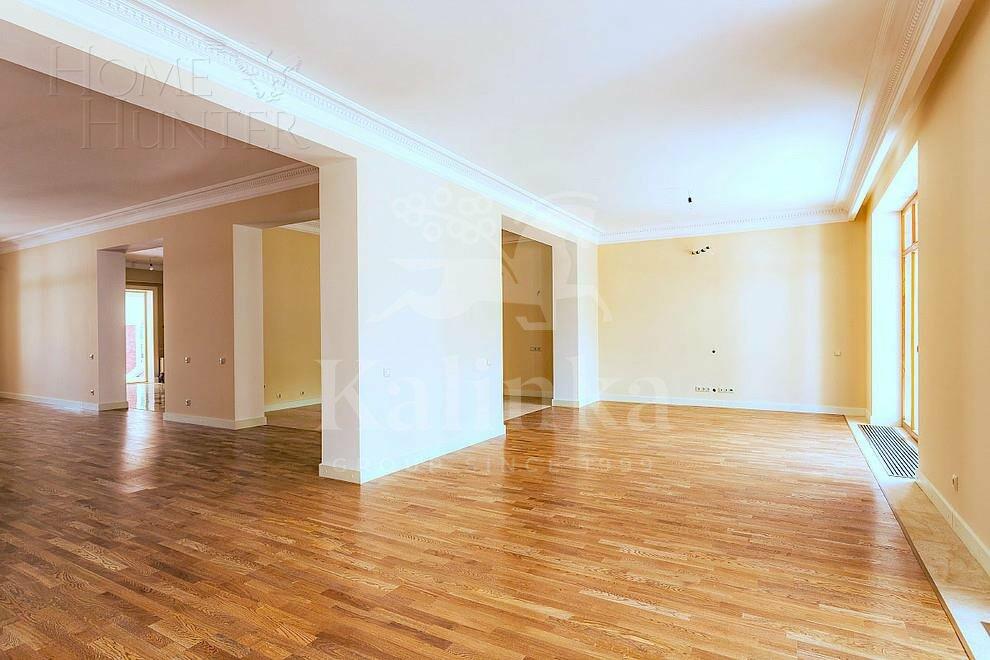 2-этажный таунхаус 630.9 м² с отделкой